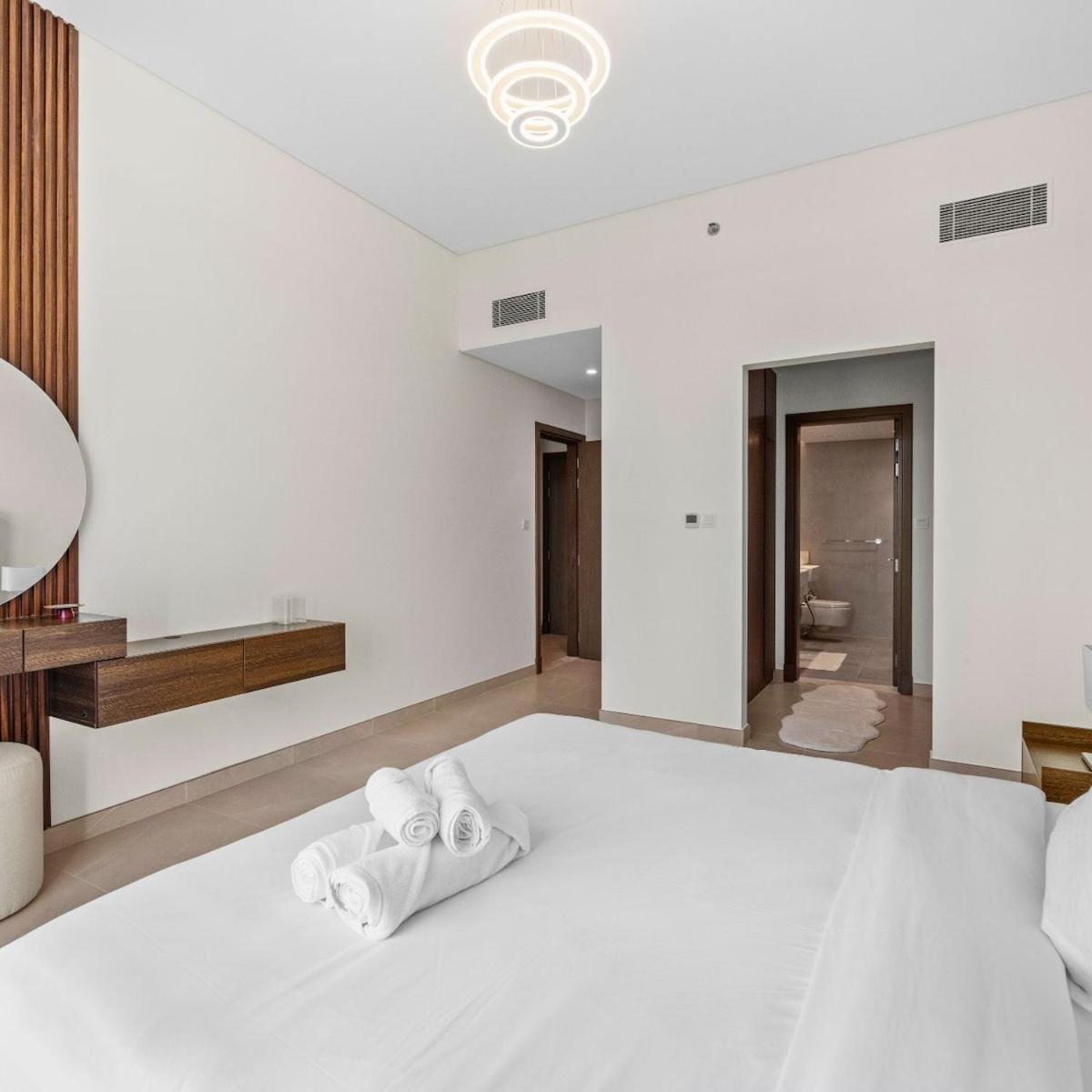Luxury Canal View-2br Maid's In Cf 2, Al Wasl Apartment