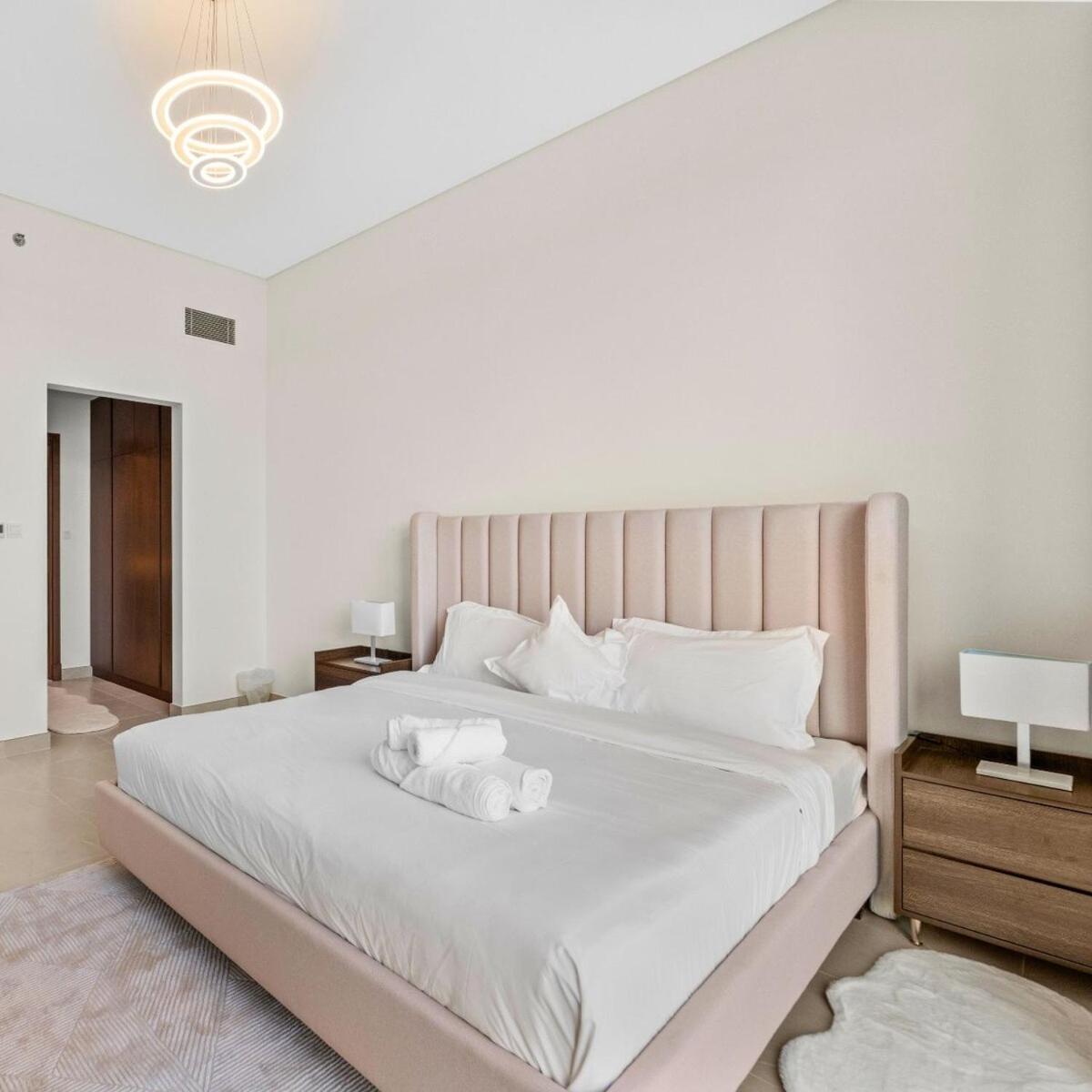 Apartment Luxury Canal View-2br Maid's In Cf 2, Al Wasl
