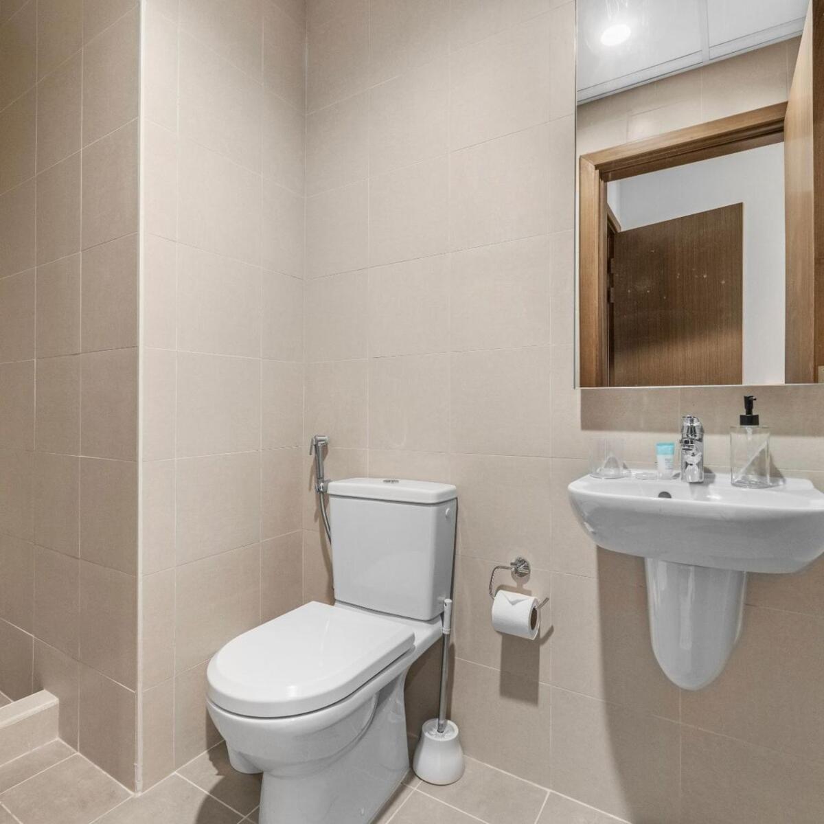 Luxury Canal View-2br Maid's In Cf 2, Al Wasl