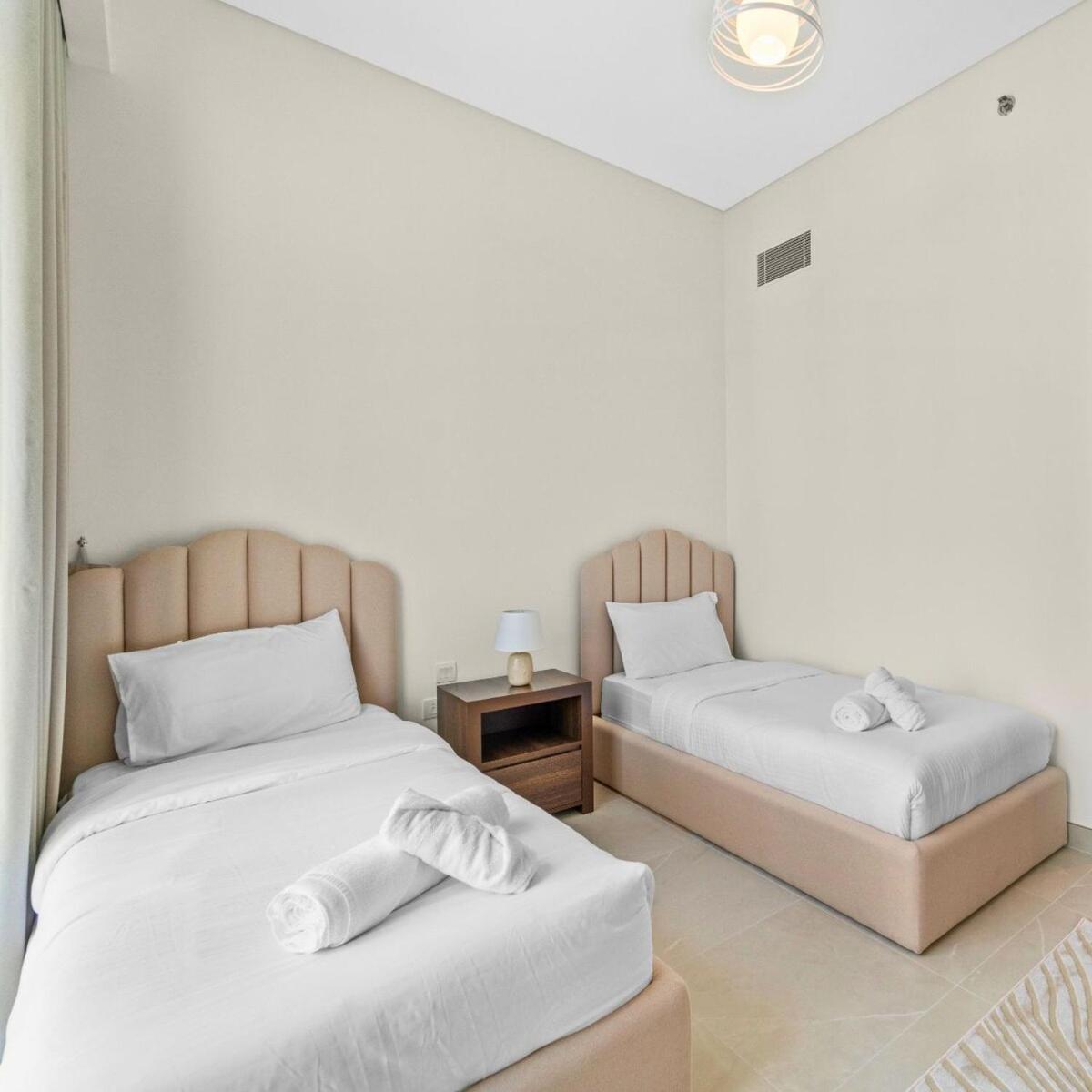 Apartment Luxury Canal View-2br Maid's In Cf 2, Al Wasl Dubai