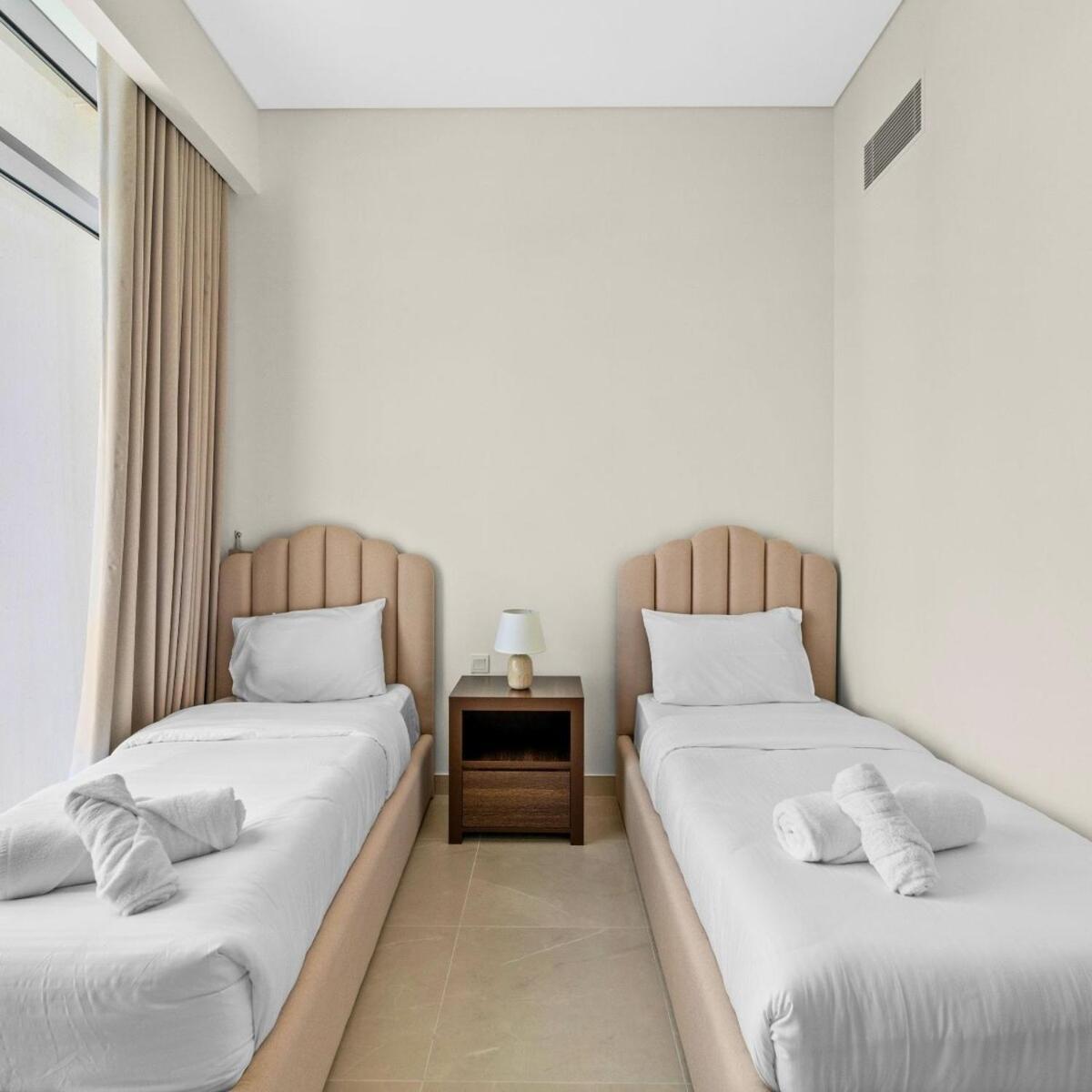 Luxury Canal View-2br Maid's In Cf 2, Al Wasl * Dubai